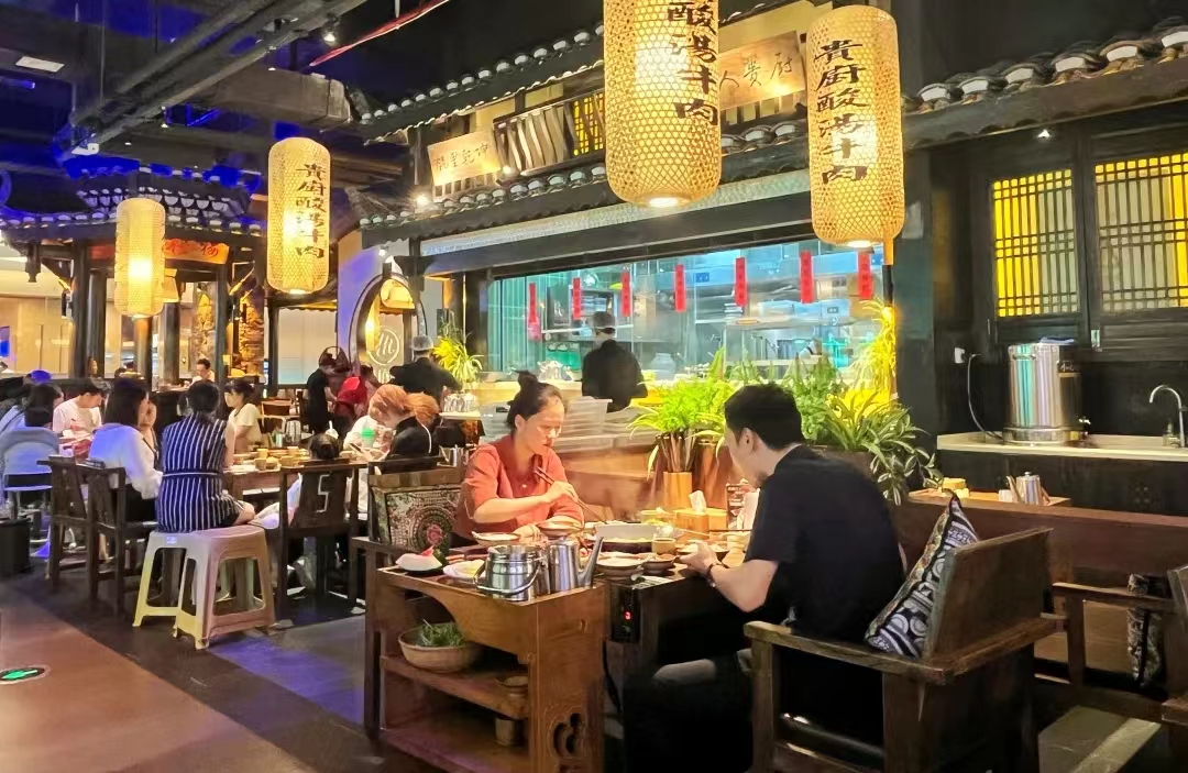 Guanshanhu's tourism market soars during holiday 