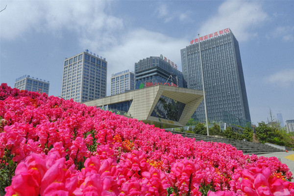 Three business incubators in Guiyang HIDZ recognized as municipal level