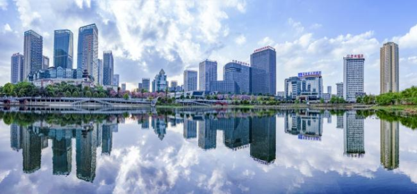 Guiyang HIDZ works on better tax services