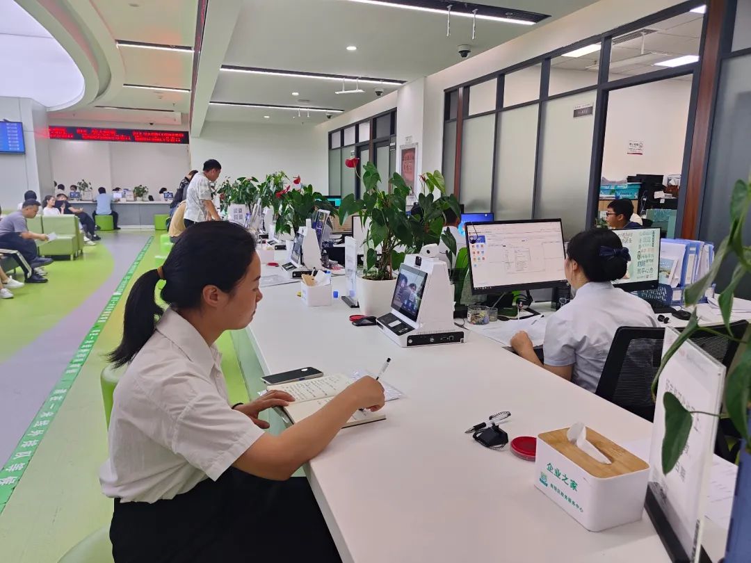 Nanming makes efforts to enhance administrative service efficiency