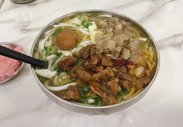 Perfect winter snack: Guiyang rice noodle