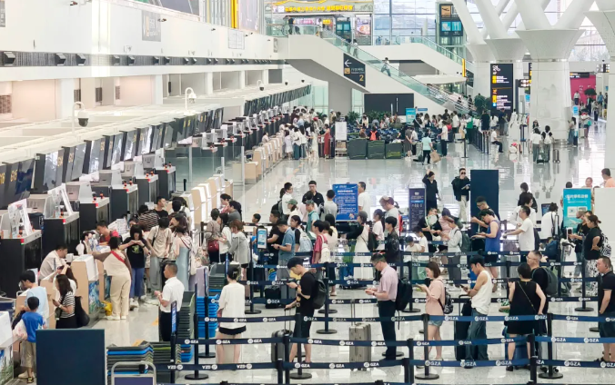 Guiyang airport experiences busiest summer travel season 