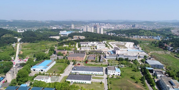 Xiuwen focuses on industrial transformation and upgrading 