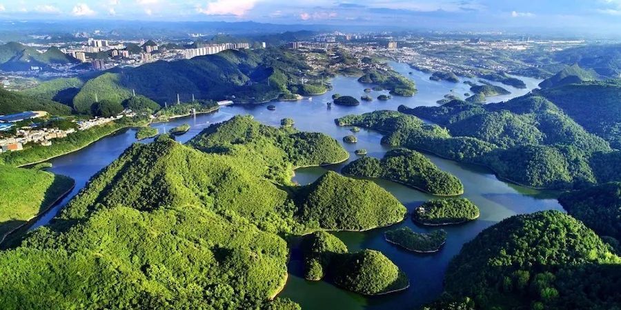 'Cool Guiyang' sees over 70 million tourist trips made in H1