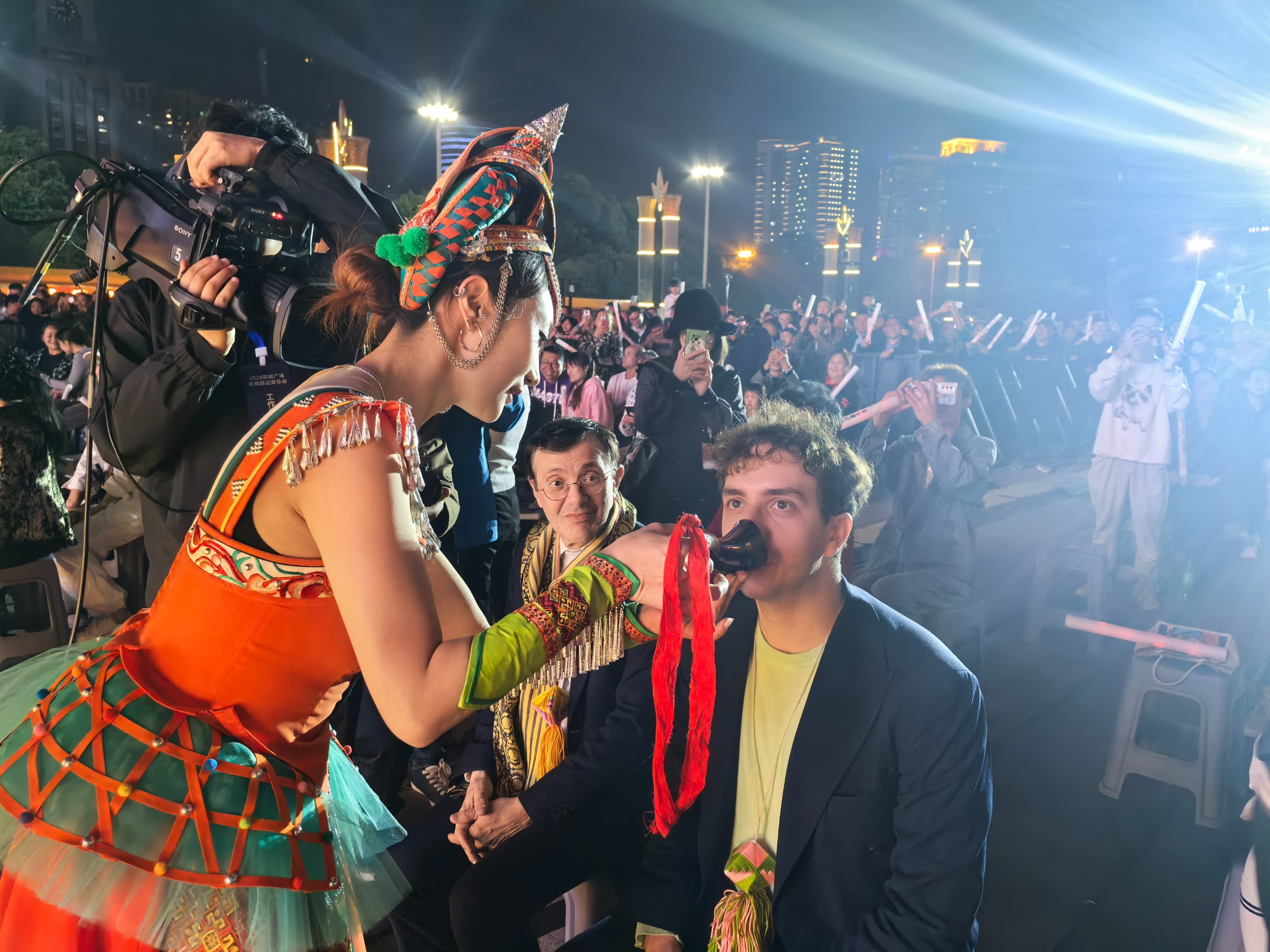 Guiyang's roadside concert charms European officials