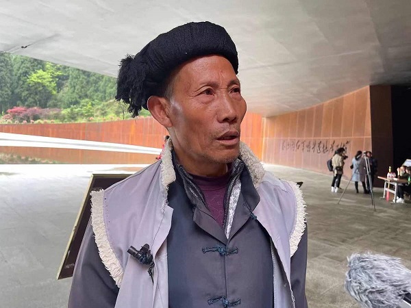 Actor shares Red Army history at Guizhou memorial site