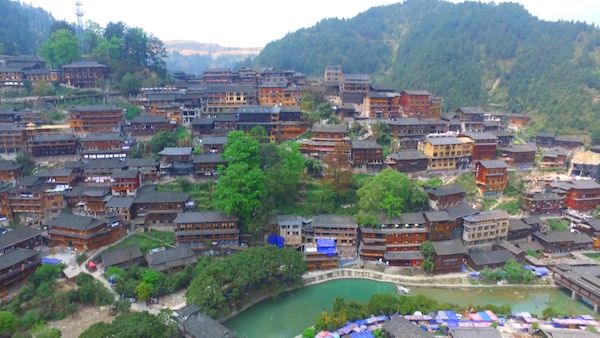 Mountain tourism enriches Guizhou's rural areas