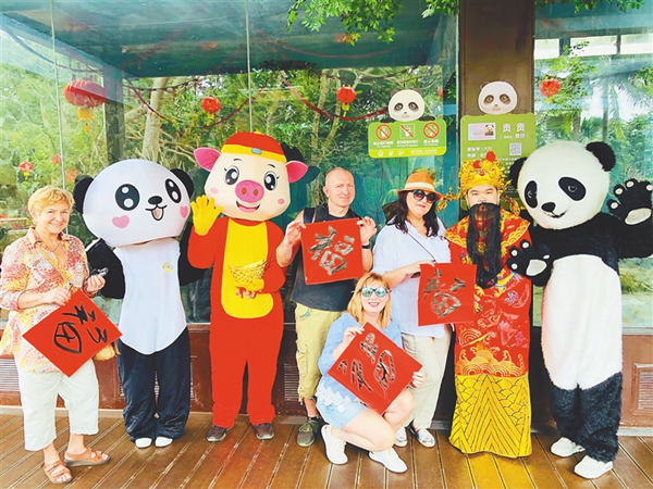 Tourism booms in Hainan during Spring Festival
