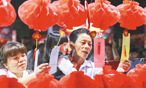 Lantern Festival show to light up Haikou