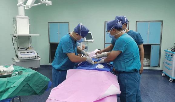 Lecheng conducts China's first application of innovative orthopedics instrument
