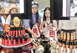 Hainan province reports rapid growth in foreign trade in H1