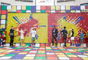 Norwegian artist completes world's largest Rubik's Cube rat zodiac wall in Haikou