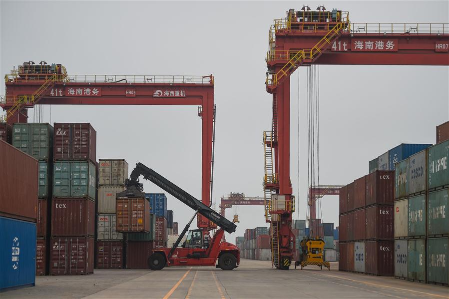 Xi: Build high-quality port in Hainan