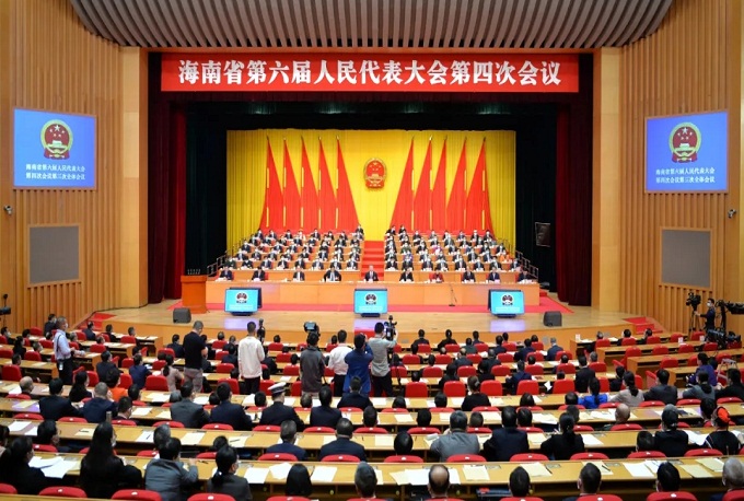 Feng Fei elected governor of China's Hainan
