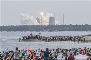 Core capsule of space station launched