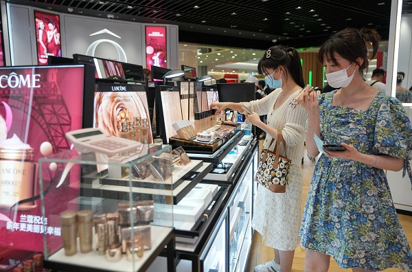 Hainan to hold 1st intl offshore duty free shopping festival 