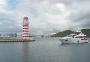 French captain pioneers yachting service in Hainan