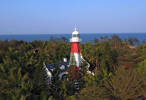 Hainan father, son safeguard Lingao lighthouse for 52 years