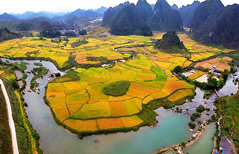 Autumn scenery in S China's Guangxi