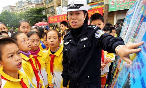 Hechi launches traffic safety campaign