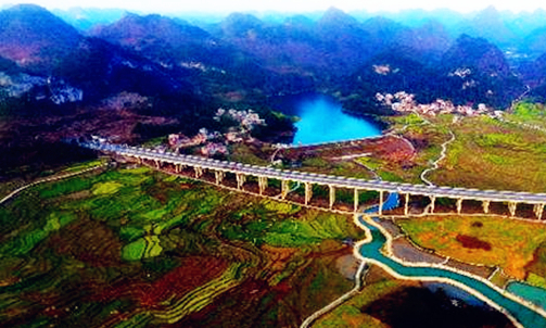 'Sky road' swoops past golden fields