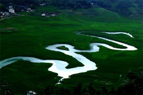 Bama lifts itself out of poverty via tourism