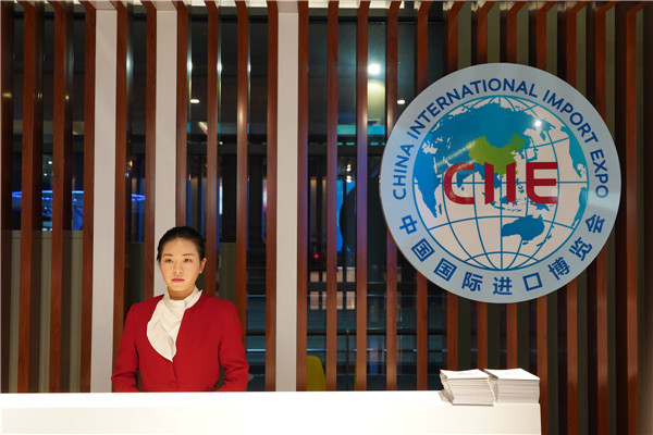 1540446829495064363.jpg 5bcd8106a310eff369020f4c.jpg