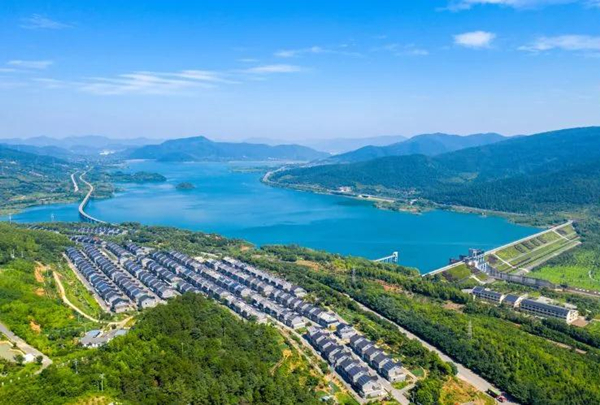 Huzhou see fast growth in public service quality