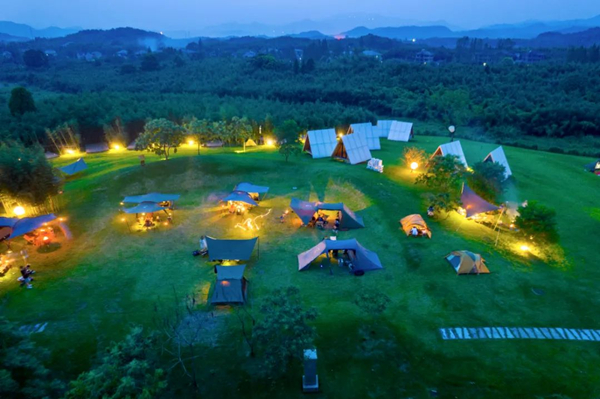 Huzhou emerges as a hit camping destination