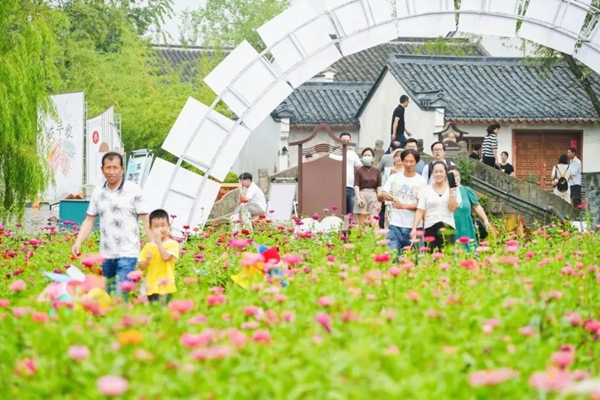 Huzhou tourism picks up during National Day holiday