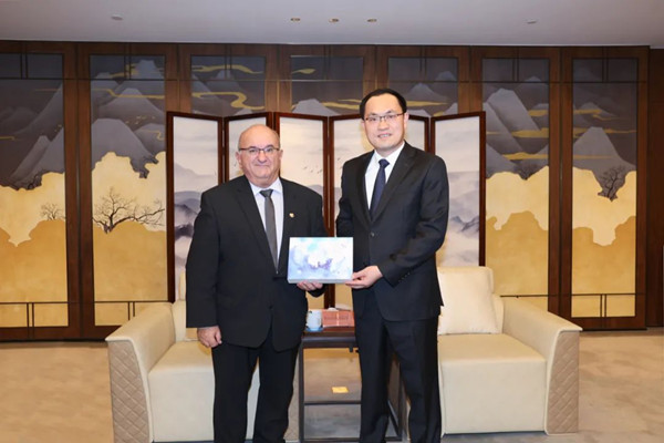 Montargis govt delegation visits Huzhou