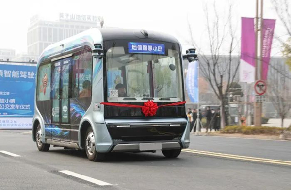 6 unmanned buses begin operations in Deqing