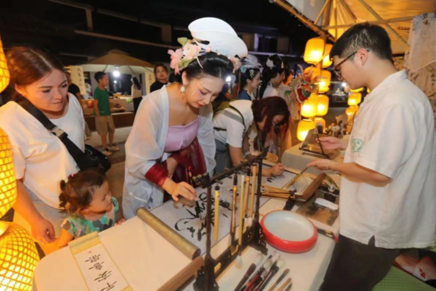 Huzhou hosts festival to promote writing brush culture