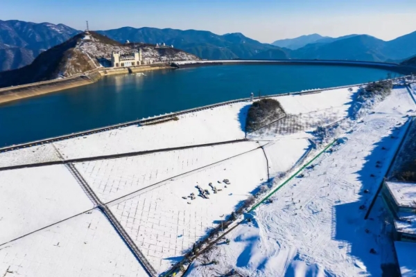 Skiing adventures await in Huzhou