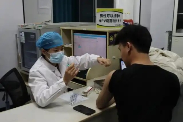 China administers its first dose of HPV vaccine for men