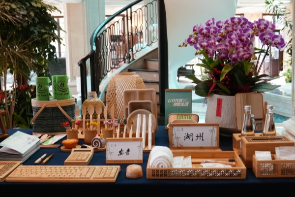 Anji bamboo products impress at Zhejiang's two sessions