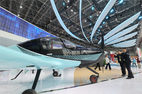 Huzhou-made aircraft receives green light for production