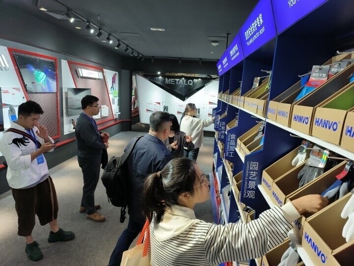 Media workers explore Nantong's robust development