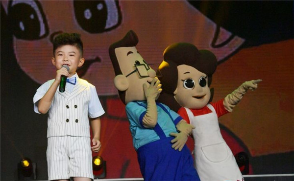 A child sings at the gala.jpg
