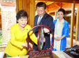 Suzhou embroidery gift for South Korean president