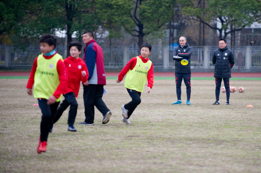 Bayern Taicang soccer school launches coaching sessions