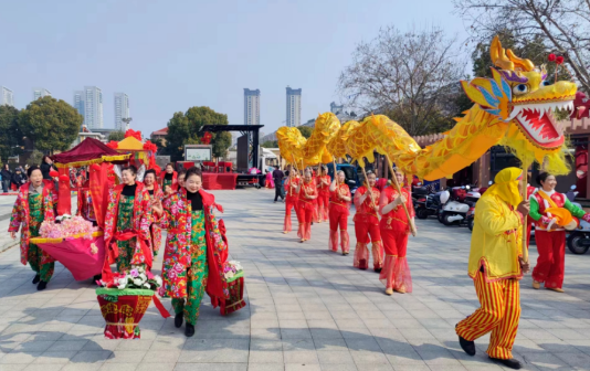 People celebrate Year of Dragon in Taizhou Medical High-tech Zone 