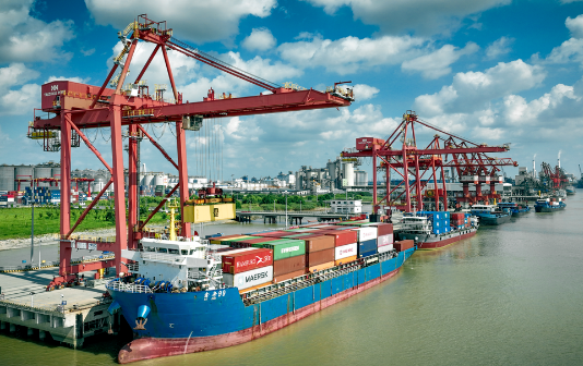 Taizhou city international container terminal breaks record