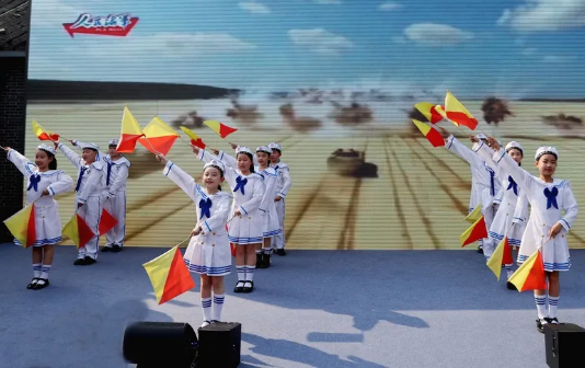 Taizhou zone celebrates 75th anniversary of PLA Navy