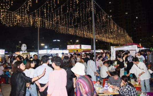 Jingtai night market enlivens Hailing district