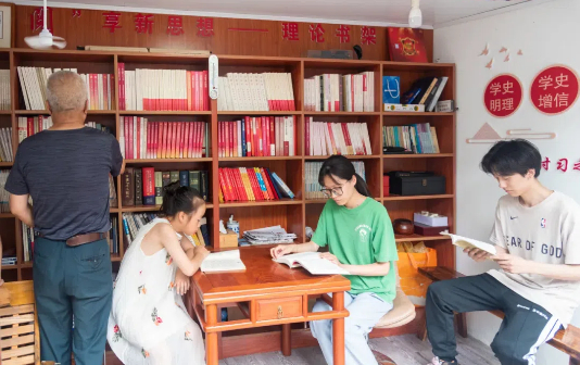 Shared community room in Taizhou offers services to locals