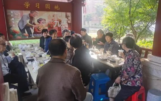 Hailing community hosts events for Double Ninth Festival