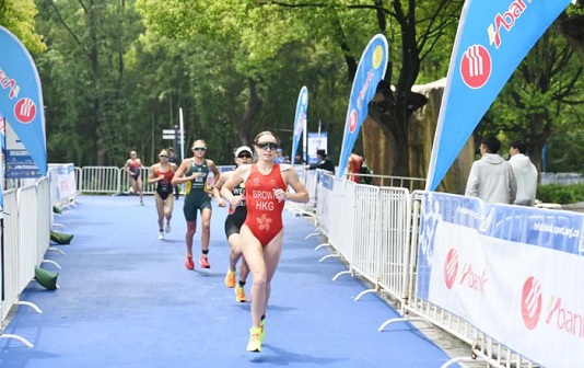 Triathlon elite compete at 2024 Asia Cup in Taizhou city