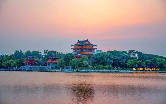 Taizhou city's historic landmarks shine on silver screen