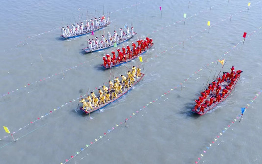 Thrills as Qingtong Boat Race finals climax in Taizhou city